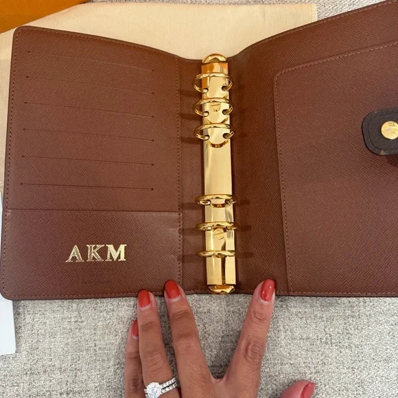 Louis Vuitton MM Agenda w/Receipt - Picture 7 of 10
